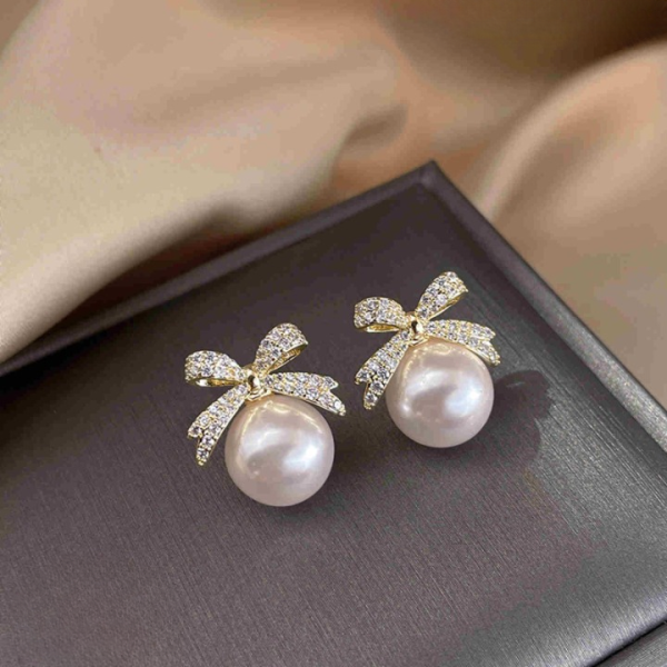 Bow Sparkle Diamond Pearl Stud Earrings / Pearl Earrings Women’s