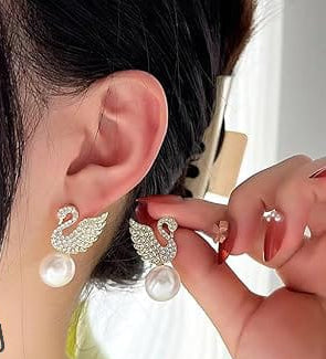 Korean Diamond Swan Pearl Earrings Fashion, Small And Versatile Stud Earrings